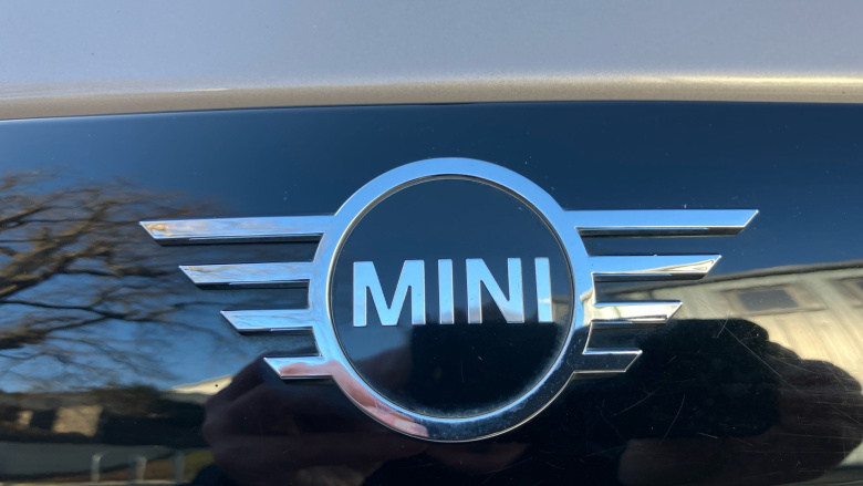 MINI Hatchback 1.5 Cooper Classic 3dr Petrol Hatchback